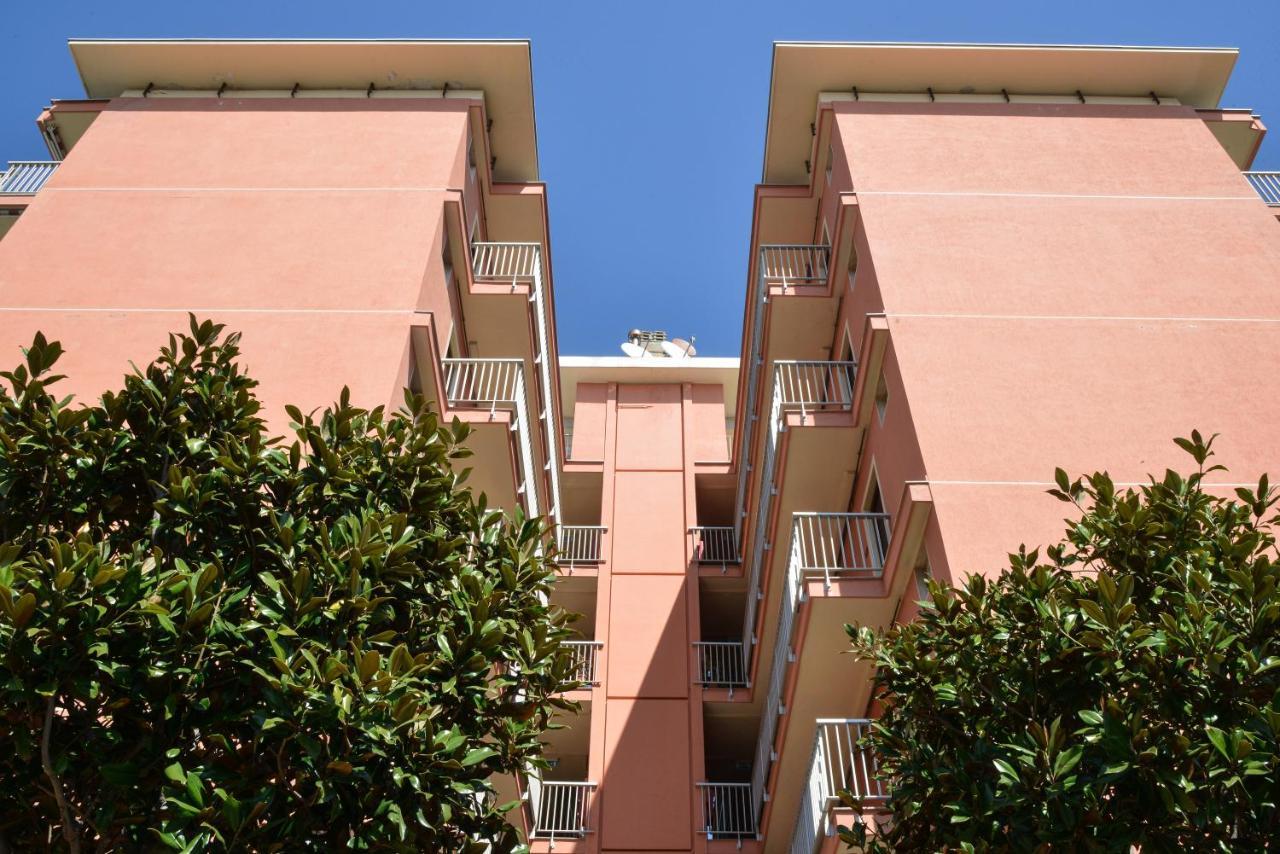 Residence Laura Bordighera Exterior foto